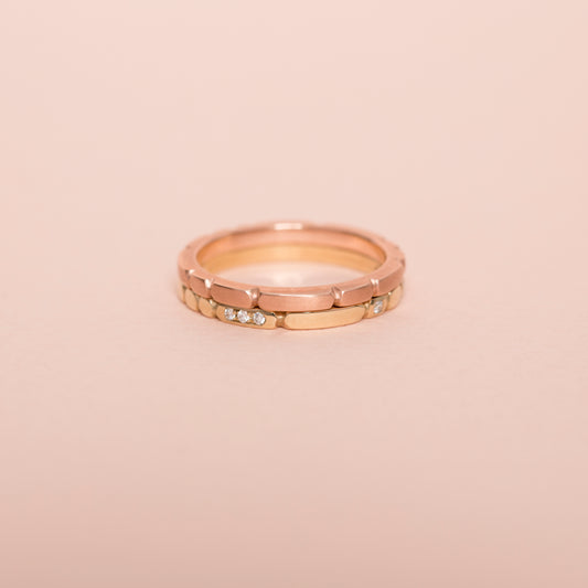 Sculpt gold band with diamonds