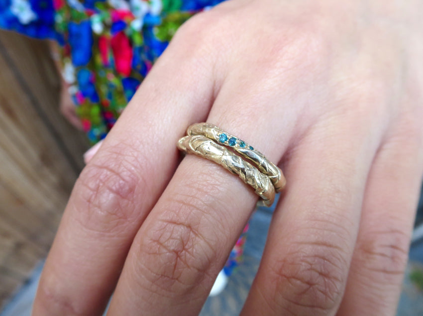 Woven ring gold