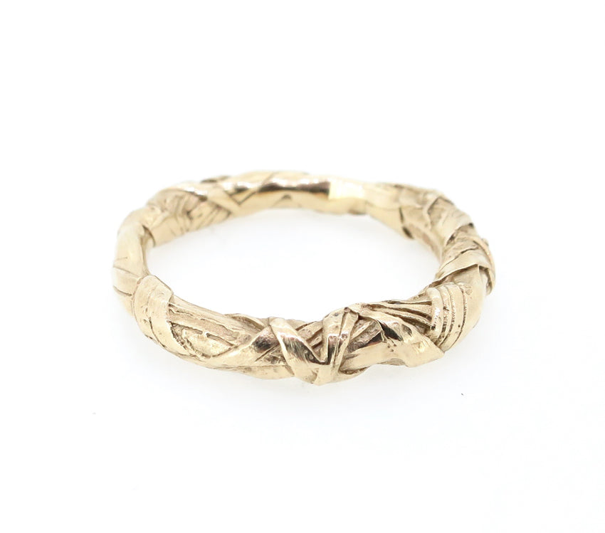 Woven ring gold
